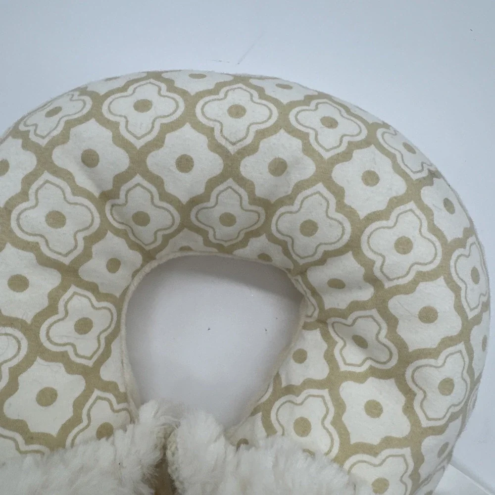 Maison Chic Lillie The Lamb Travel Neck Pillow New With Tags